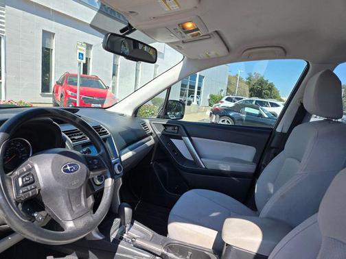 2016 Subaru Forester 2.5i