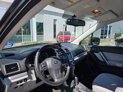 2016 Subaru Forester 2.5i