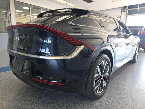 2023 Kia EV6 Wind
