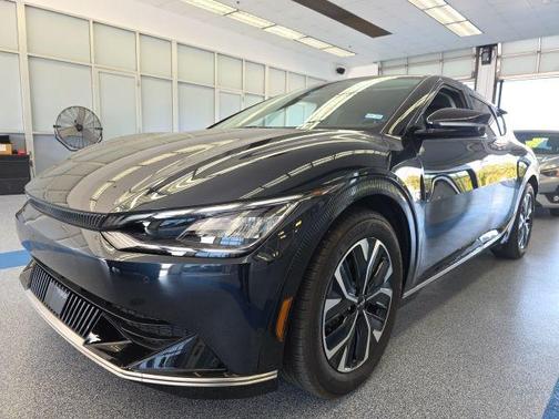 2023 Kia EV6 Wind