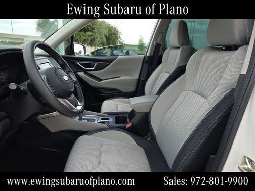 Crystal White Pearl 2022 Subaru Forester Base