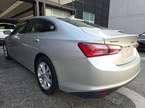 2022 Chevrolet Malibu FWD LT