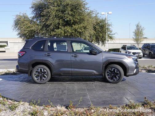 2025 Subaru Forester Base