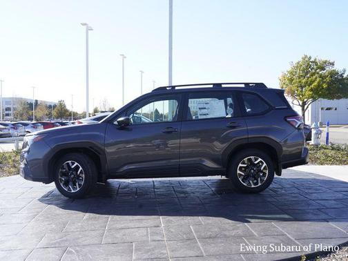 2025 Subaru Forester Base