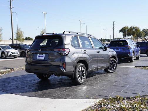 2025 Subaru Forester Base