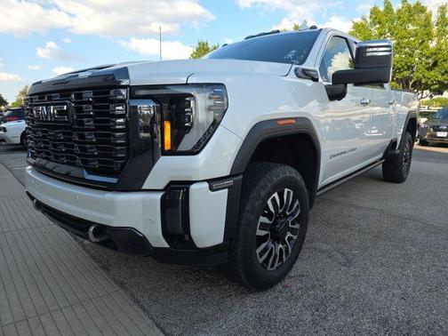 2024 GMC Sierra 3500 Denali