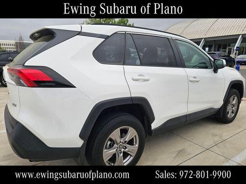 Ice Cap 2023 Toyota RAV4 XLE