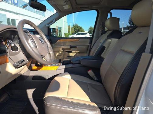 2014 Nissan Armada Platinum