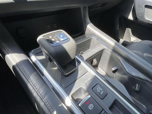 2022 Nissan Pathfinder SV 2WD