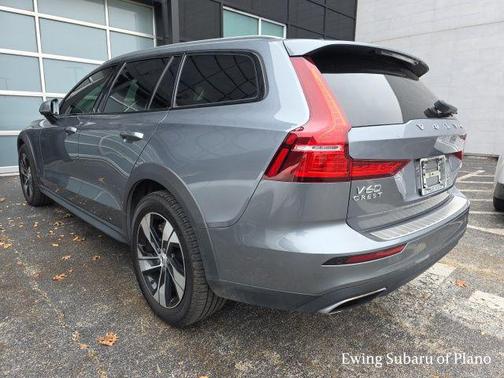 2021 Volvo V60 Cross Country T5