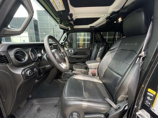 2023 Jeep Gladiator Overland