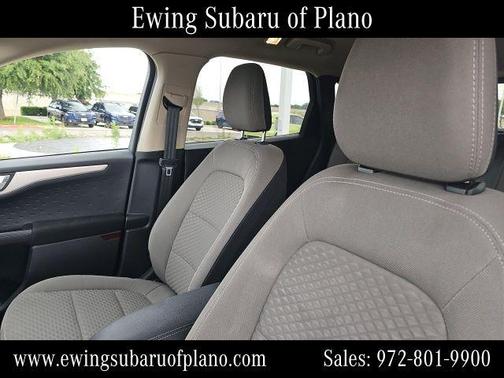 Blue Metallic 2020 Ford Escape SE