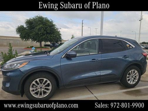 Blue Metallic 2020 Ford Escape SE