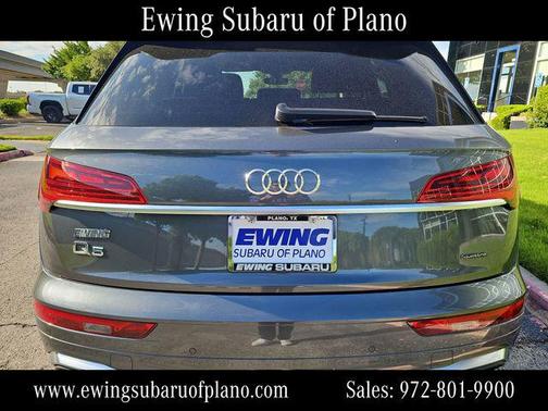 Daytona Gray Pearl Effect 2023 Audi Q5 45 S line Premium Plus