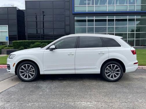 2019 Audi Q7 55 Premium Plus