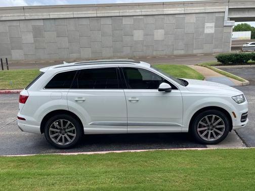 2019 Audi Q7 55 Premium Plus