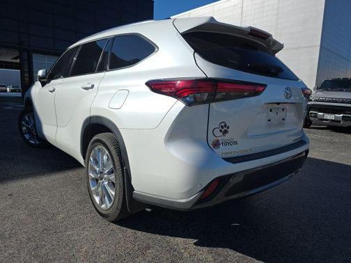 2023 Toyota Highlander Limited
