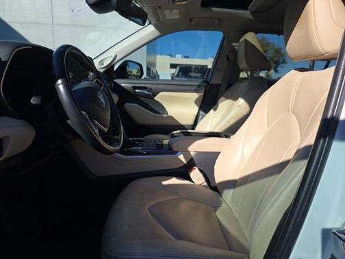 2023 Toyota Highlander Limited