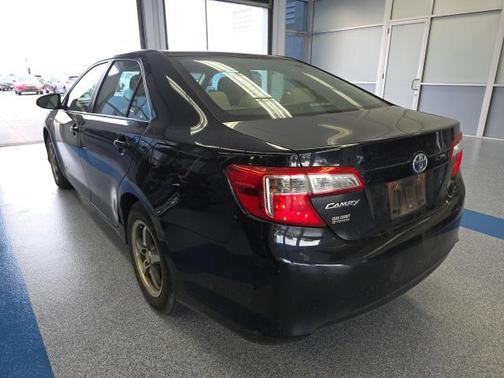 2013 Toyota Camry Hybrid LE