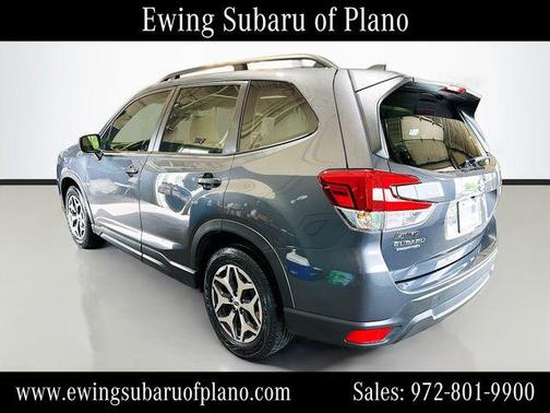 Magnetite Gray Metallic 2023 Subaru Forester Premium