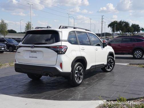 2025 Subaru Forester Premium