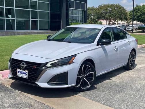2024 Nissan Altima SR FWD