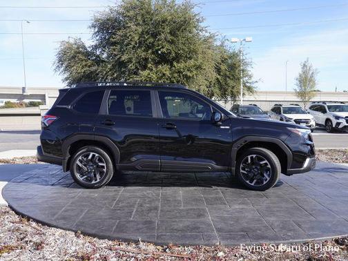 2025 Subaru Forester Hybrid Premium