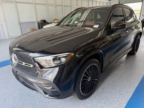 2025 Mercedes-Benz GLC 300 4MATIC