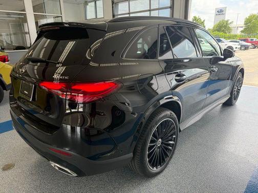 2025 Mercedes-Benz GLC 300 4MATIC