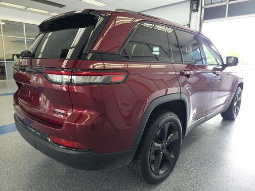 2023 Jeep Grand Cherokee Limited X