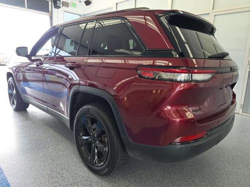 2023 Jeep Grand Cherokee Limited X