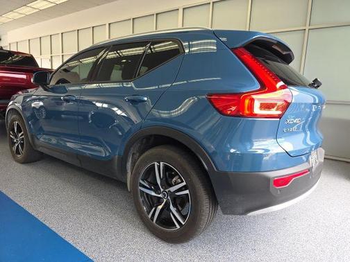 2023 Volvo XC40 B5 Core