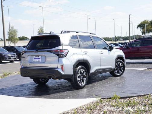 2025 Subaru Forester Premium