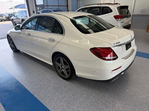 2017 Mercedes-Benz E-Class 4MATIC
