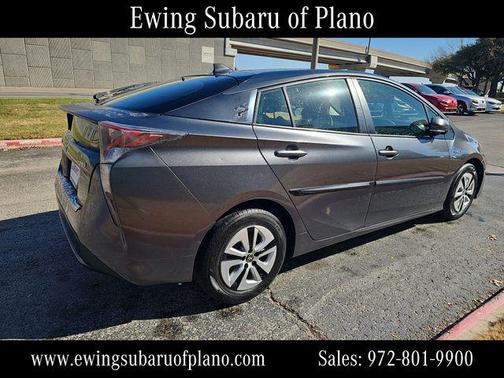 2016 Toyota Prius Three