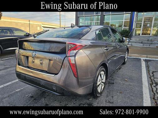 2016 Toyota Prius Three