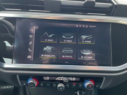 2022 Audi Q3 45 S line Premium