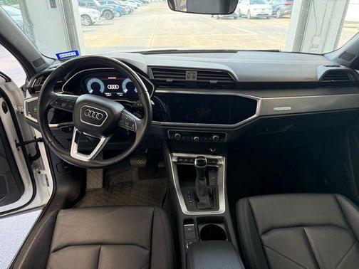 2022 Audi Q3 45 S line Premium