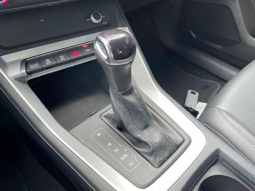 2022 Audi Q3 45 S line Premium