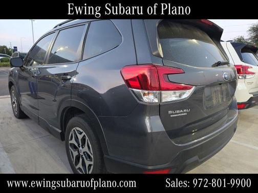 Magnetite Gray Metallic 2023 Subaru Forester Premium