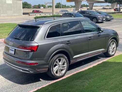 2021 Audi Q7 55 Premium Plus