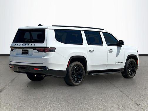 2024 Jeep Wagoneer L Series II Carbide 4x4