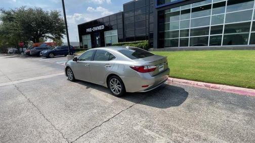 2016 Lexus ES 300h Base