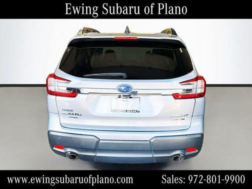 Ice Silver Metallic 2023 Subaru Ascent Limited 8-Passenger