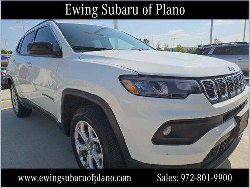 Bright White Clearcoat 2024 Jeep Compass Latitude
