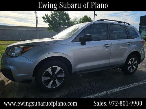 Ice Silver Metallic 2017 Subaru Forester 2.5i