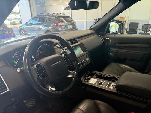 2020 Land Rover Discovery SE