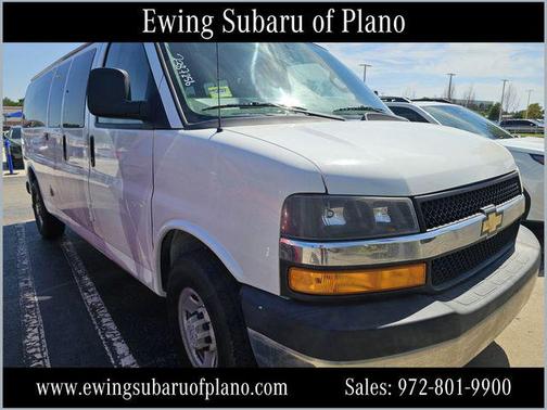 Summit White 2018 Chevrolet Express 3500 LT