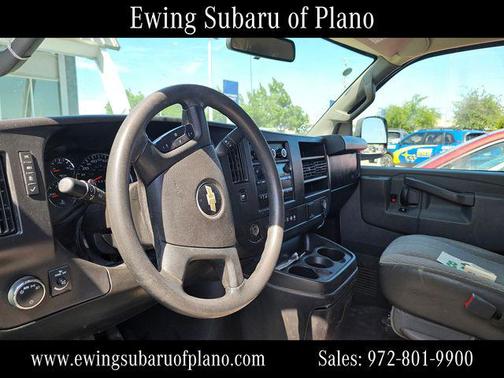 Summit White 2018 Chevrolet Express 3500 LT