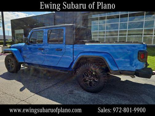 Hydro Blue Pearlcoat 2023 Jeep Gladiator Willys 4x4